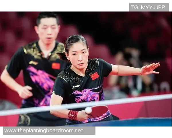 乒乓球评论：重庆乒乓球队的中路突破得失